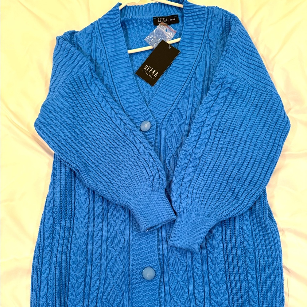 Refka Women's oversized Sweater blue large size NWT one size